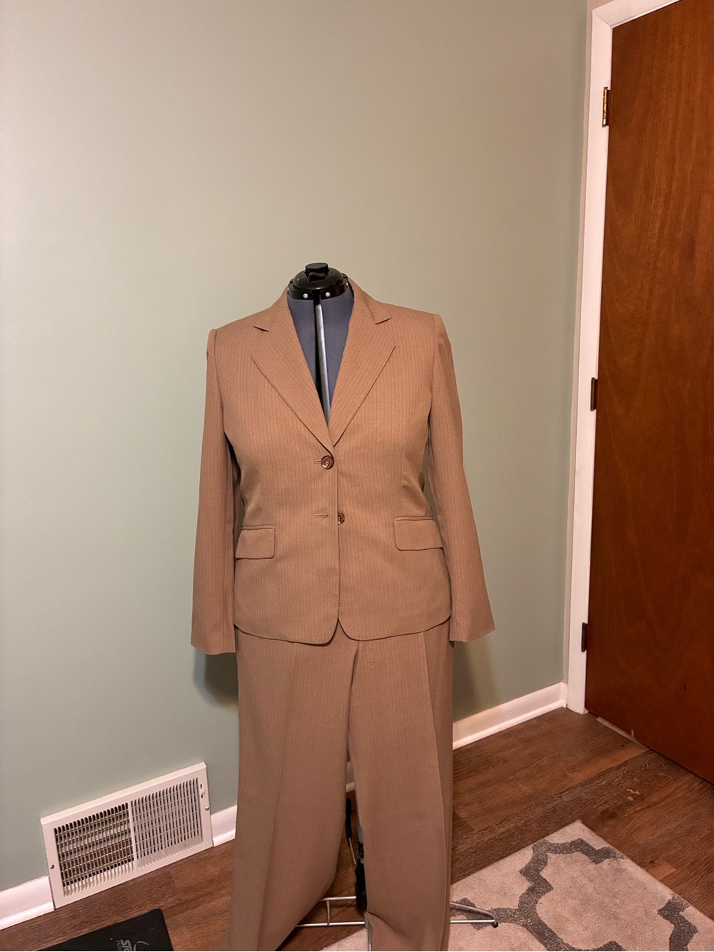 Jones New York Tan Pinstripe Women's Two-Piece Pantsuit